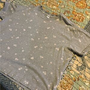 Old Navy Gray Floral Short Sleeve Tee